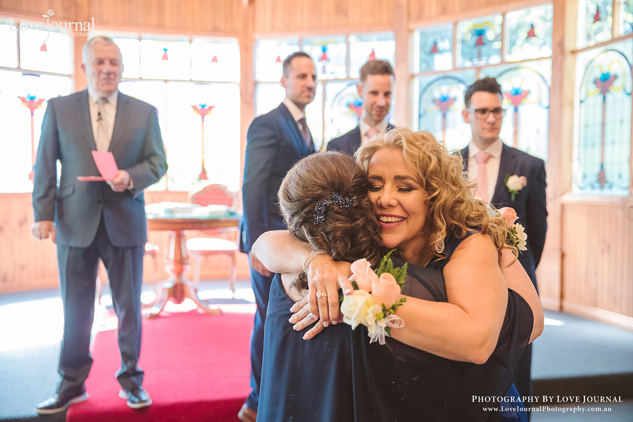 Melbourne-wedding-Photography-at-Poet's-lane-receptions